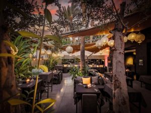 Lire la suite à propos de l’article Table ocre